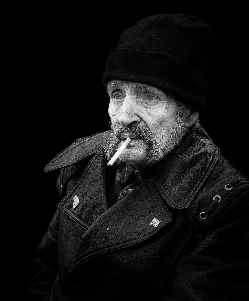 Life’s A Drag – The Smoker’s Gallery